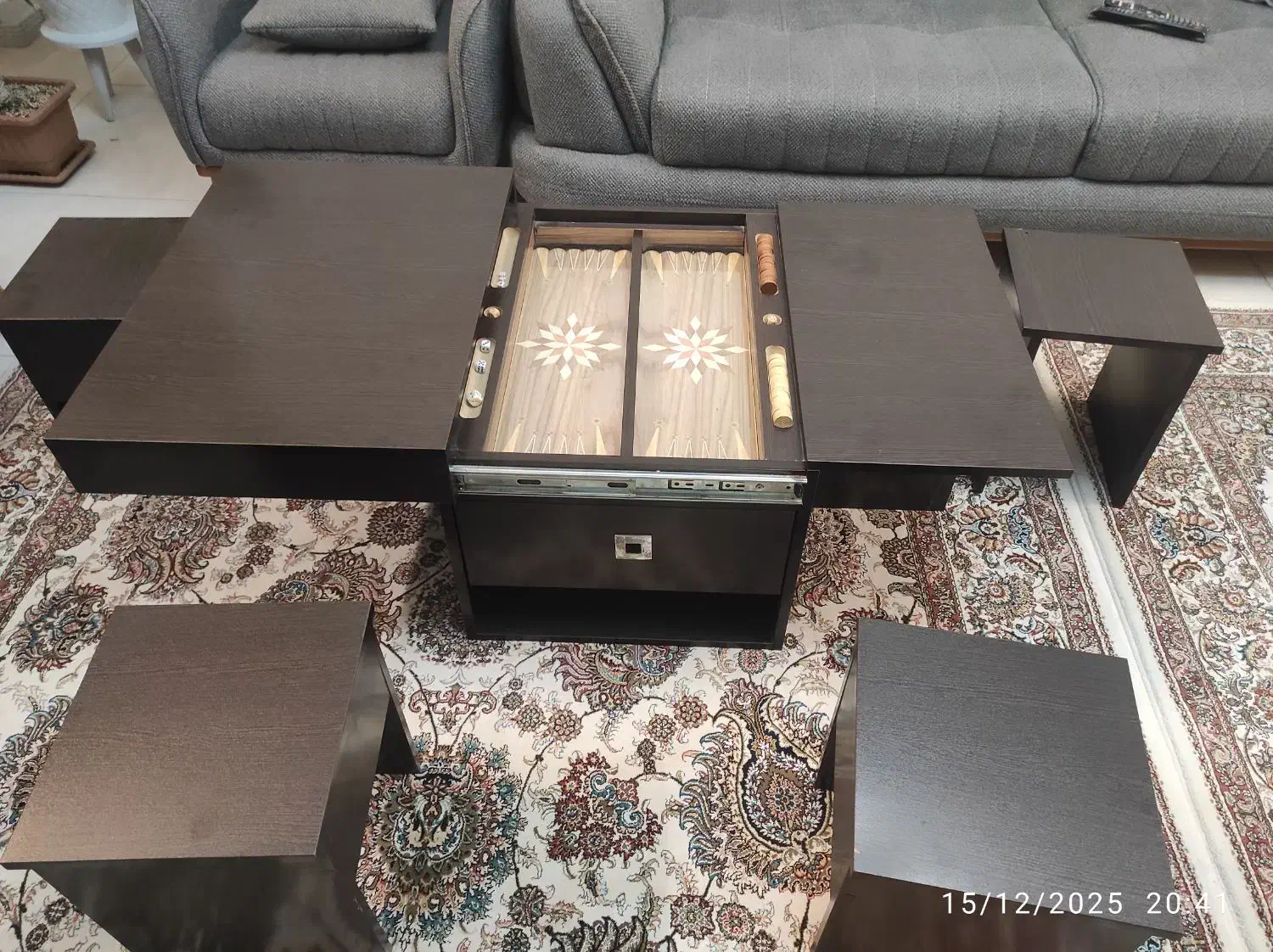 جلو مبلی تخته نرد دار و میز عسلی|مبلمان خانگی و میز عسلی|اردبیل, |دیوار