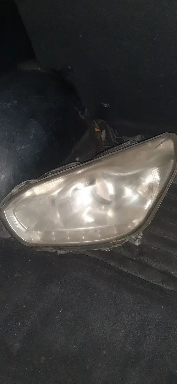 چراغ جلو سمت راننده ایکس ۳۳ نیو|قطعات یدکی و لوازم جانبی|شیراز, سیلو|دیوار