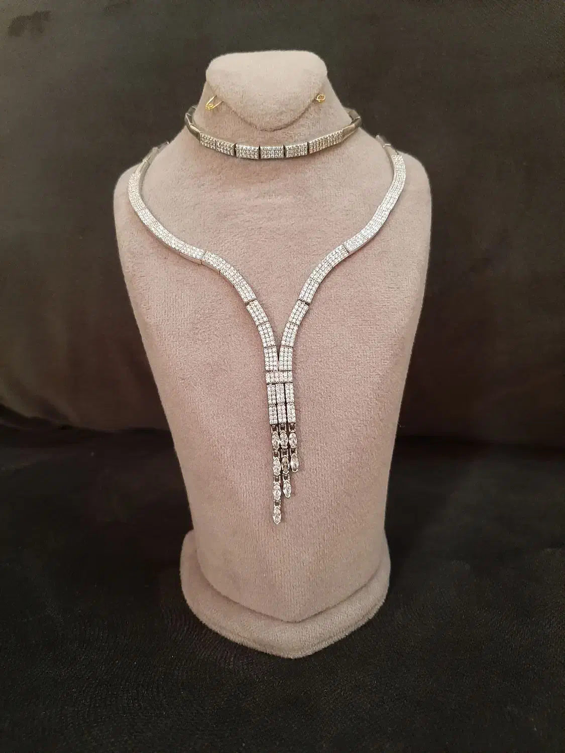 گردنبند و دستبند نقره زنانه|جواهرات|فردیس, نسترن غربی|دیوار