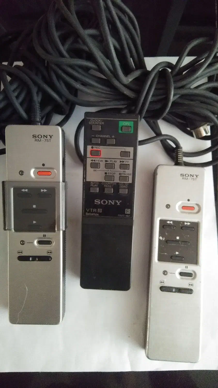 کنترل ویدیو  SONY|پخش‌کننده DVD و ویدیو|تهران, فلسطین (میدان انقلاب)|دیوار