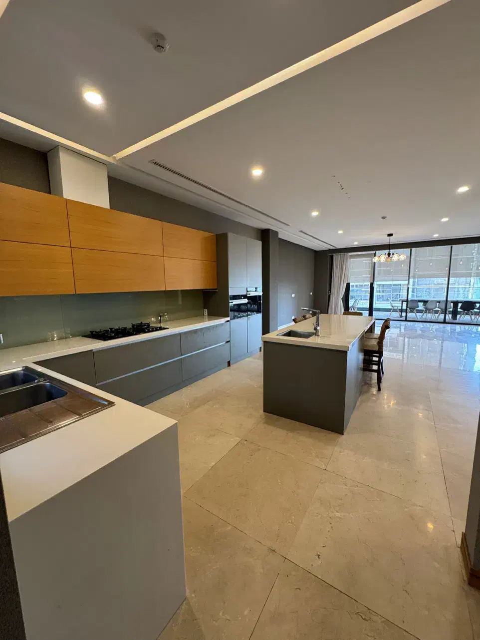 ۳۰۵مترنوساز۳خواب مستر ولنجک/مشاعات آبی/۳۰متر بالکن