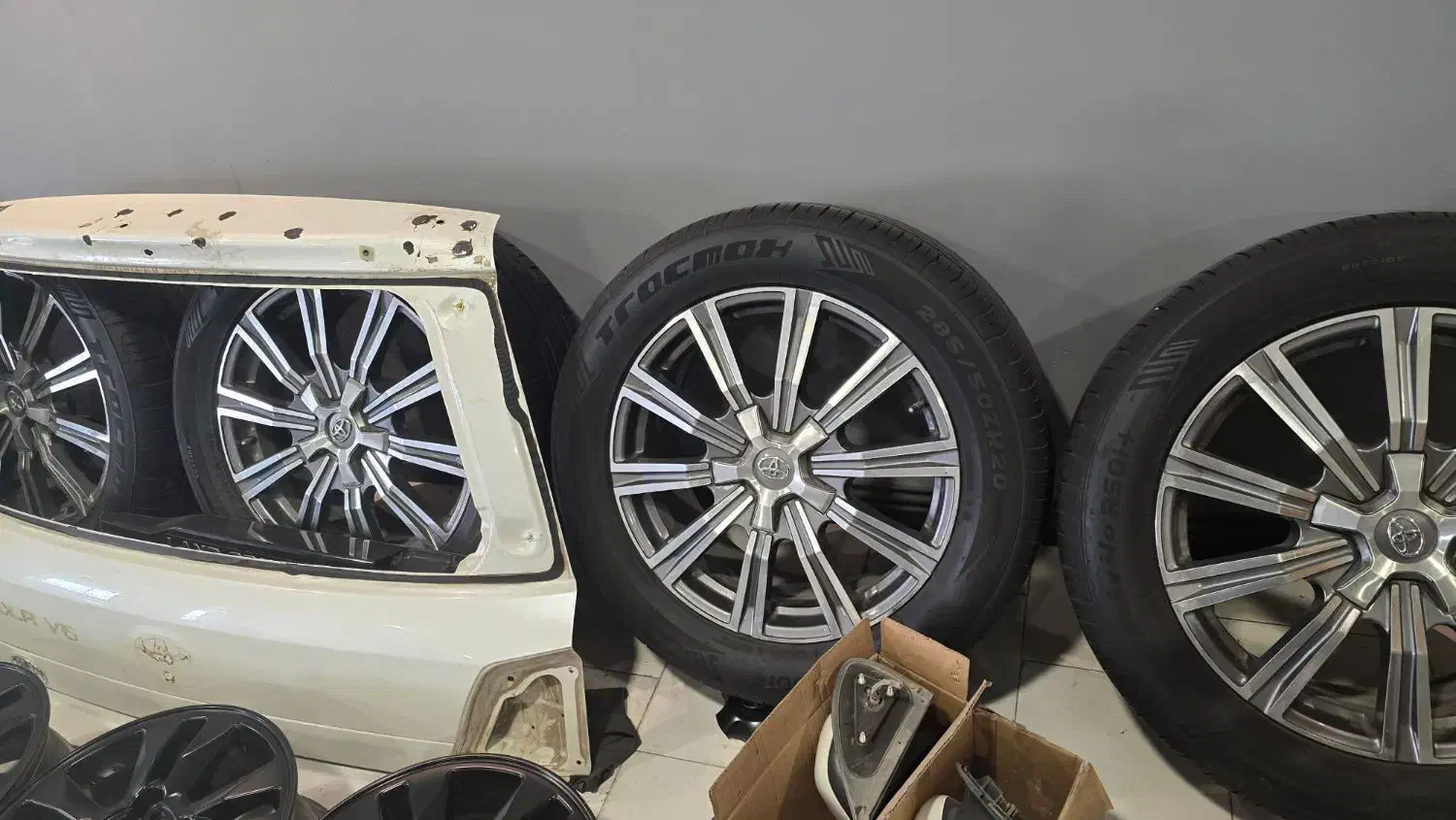 رینگ و لاستیک لندکروز|قطعات یدکی و لوازم جانبی|مشهد, مقدم|دیوار