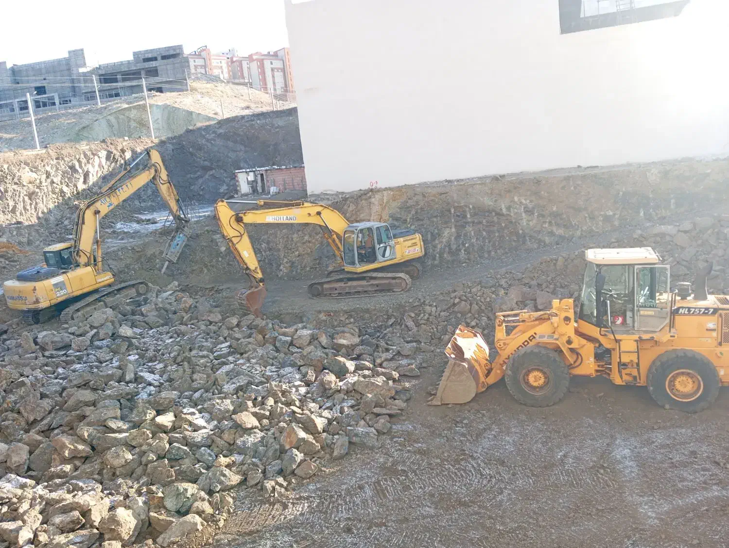 بیل مکانیکی خاکبرداری گودبرداری لودر کامیون پیکور|خدمات حمل و نقل|پردیس, فاز ۴|دیوار