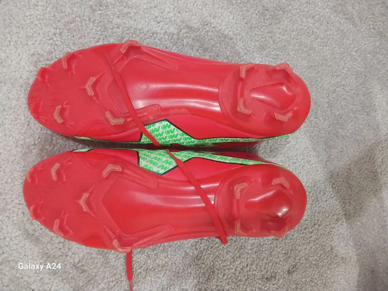 کفش چمن|تجهیزات ورزشی|دهلران, |دیوار