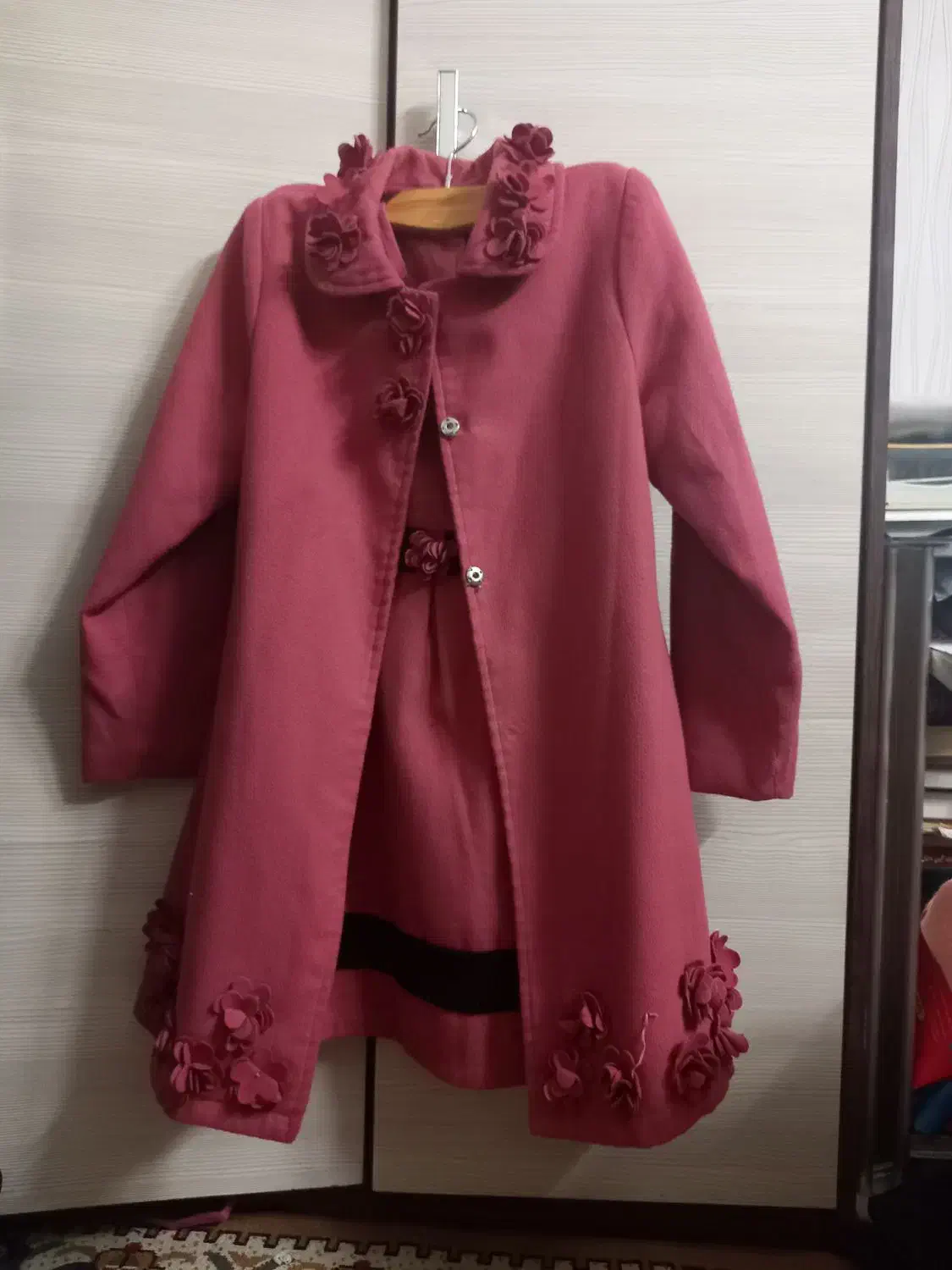 درحدنو|لباس|شاهین‌شهر, گزبرخوار|دیوار