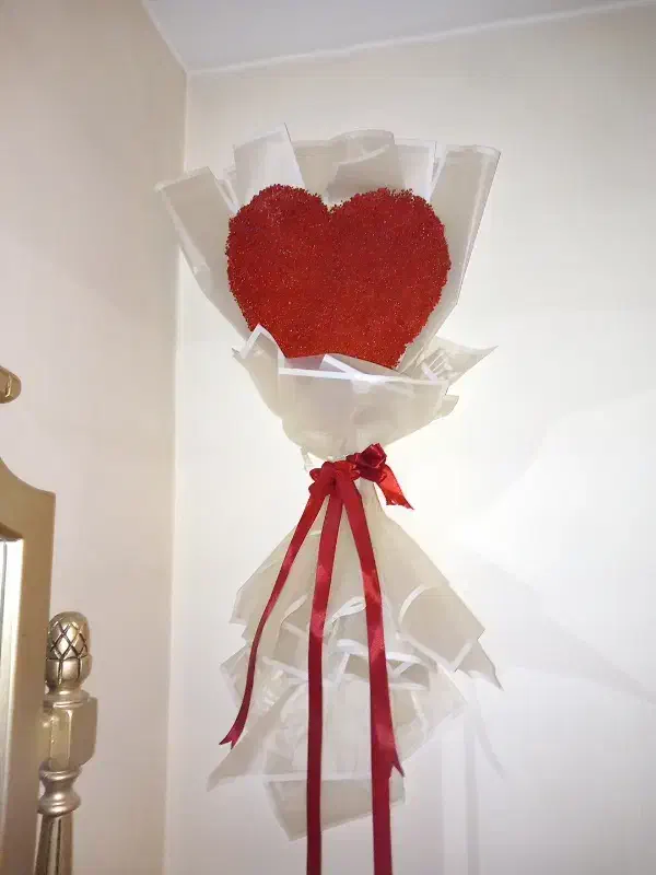 دسته گل قلبی گل عروس خشک سالم|گل مصنوعی|فردیس, منظریه|دیوار