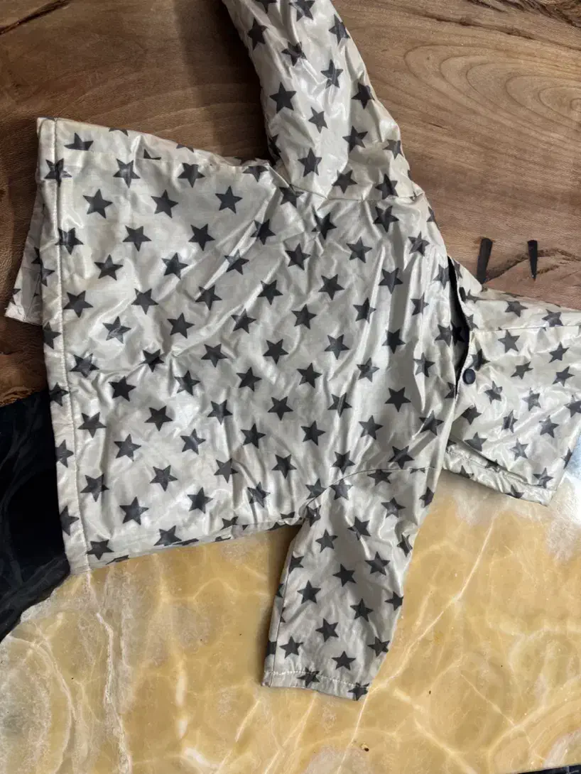 کاپشن بچگانه مناسب ۱ تا ۲ سال|کفش و لباس بچه|مشهد, آبکوه|دیوار