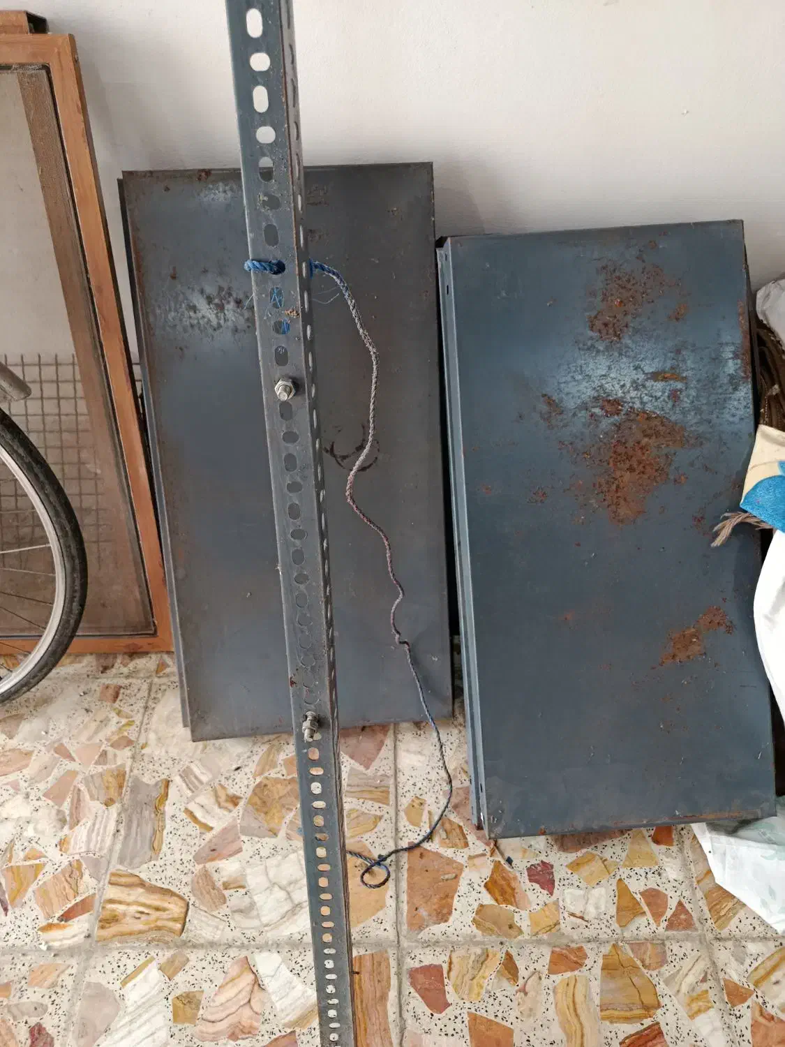 10 عدد کفی قفسه همراه 10 عدد پایه فلزی|کتابخانه، شلف، قفسههای دیواری|رامسر, |دیوار