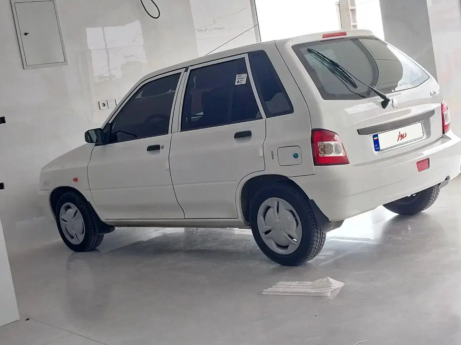 111 صفر مدل 99|خودرو سواری و وانت|جیرفت, |دیوار