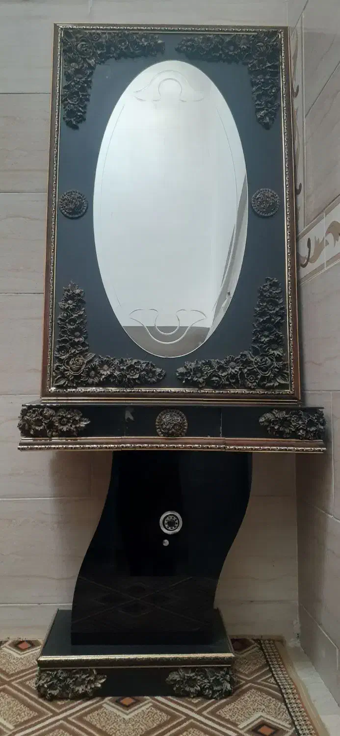 آینه|آینه|اقبالیه, |دیوار