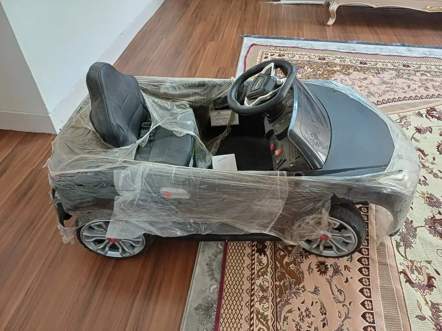 ماشین شارژی|اسباب‌بازی بچه|شاهین‌شهر, طالقانی|دیوار