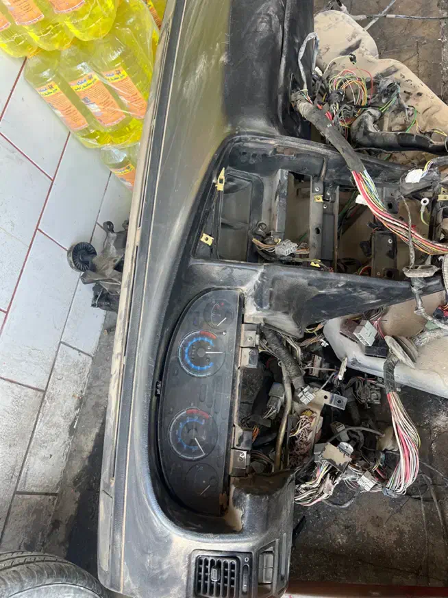 لوازم یدکی پژو استوک|قطعات یدکی و لوازم جانبی|فسا, |دیوار