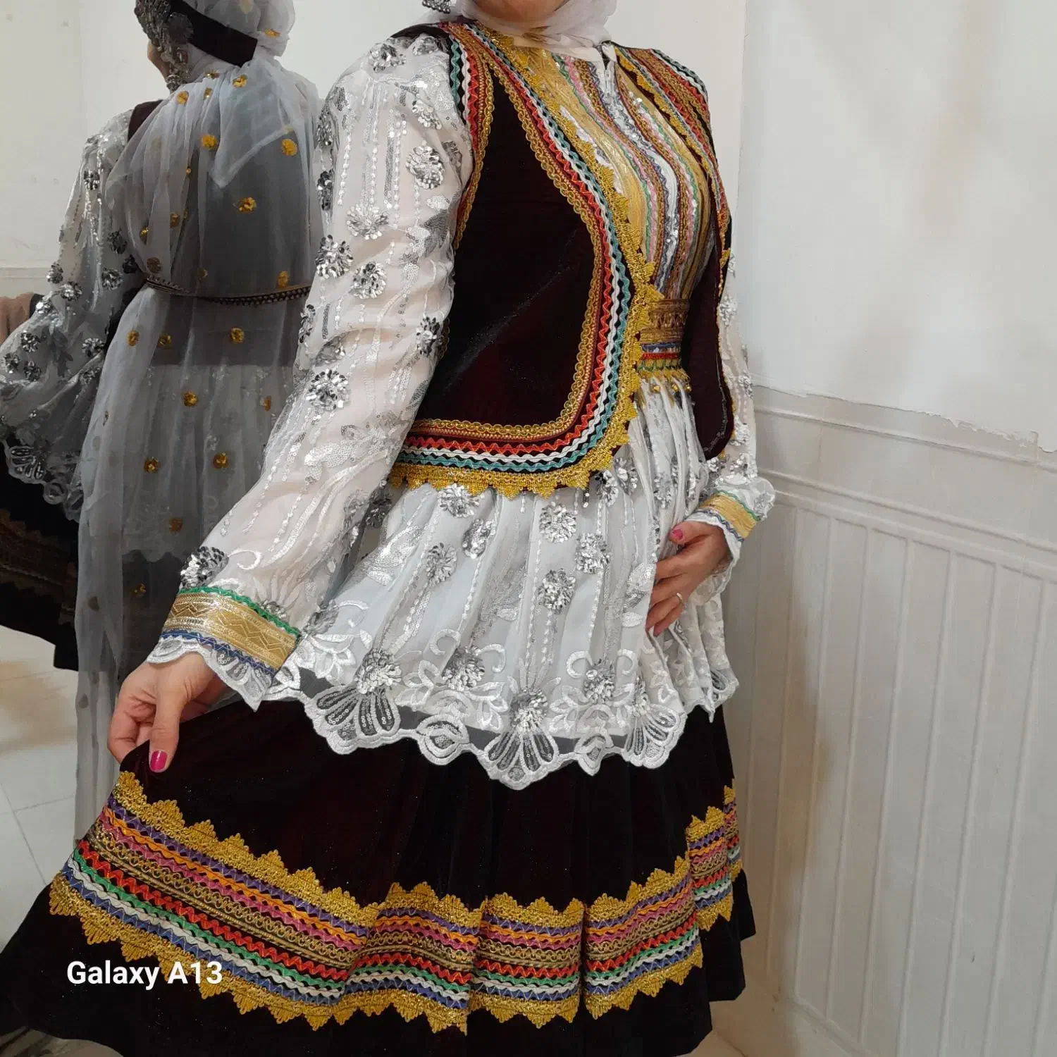 لباس محلی آتنا|لباس|قوچان, |دیوار