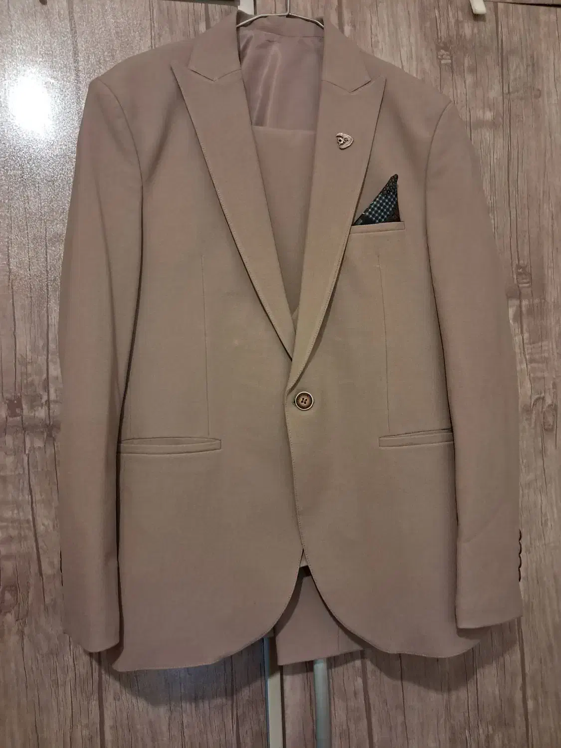 کت و شلوار کرم سایز ۴۸ .کت شلوار مشکی ۴۶ .|لباس|تهران, قبا|دیوار