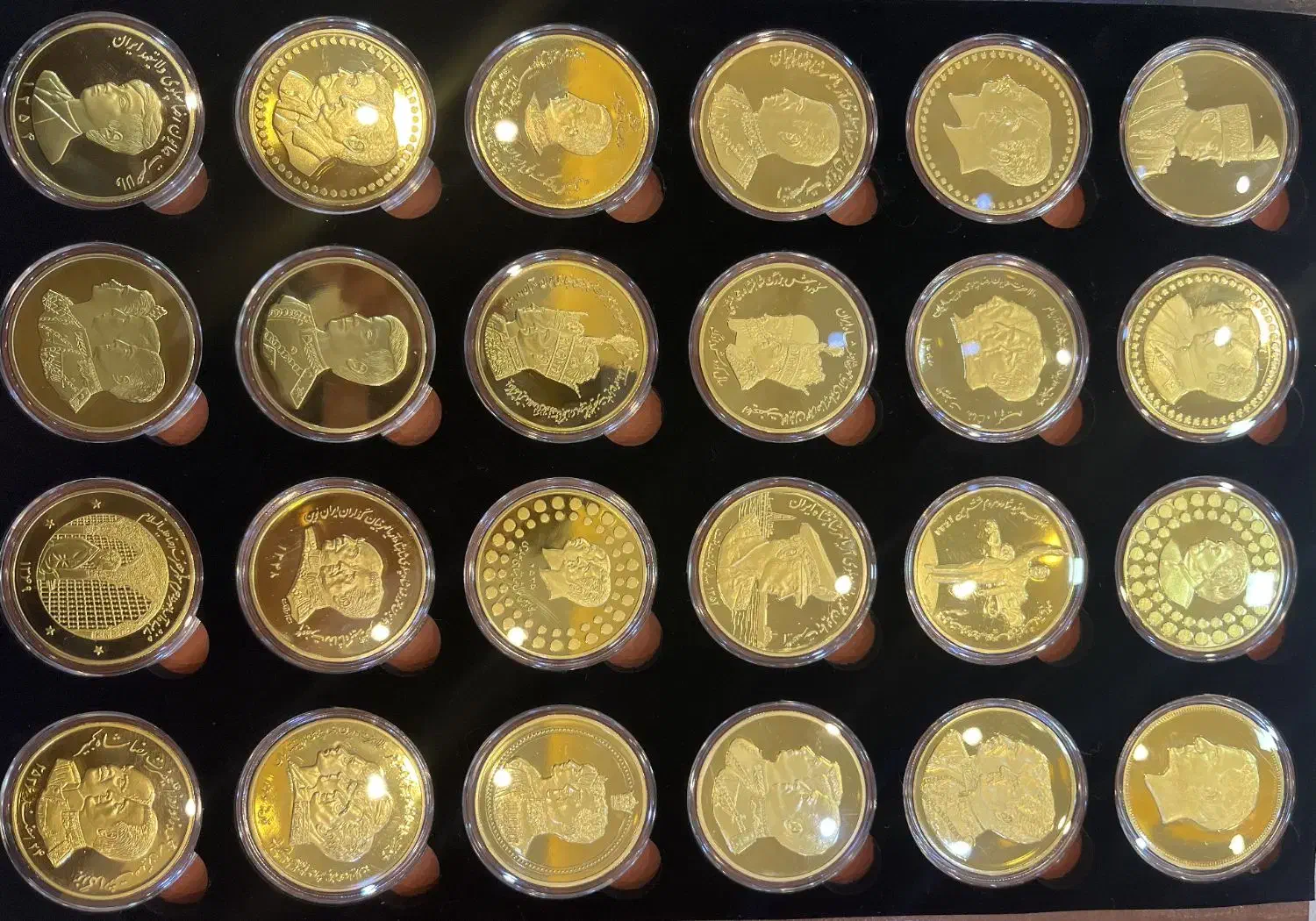 سکه یادبود قدیمی|کلکسیون سکه، تمبر، اسکناس|کرمانشاه, |دیوار