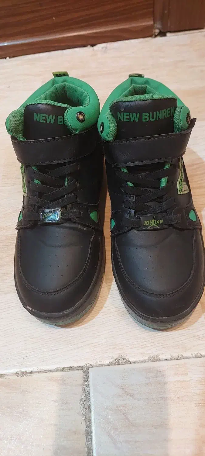 کتابی اسپرت سایز ۳۴ و۳۵|کفش و لباس بچه|پردیس, فاز ۸|دیوار