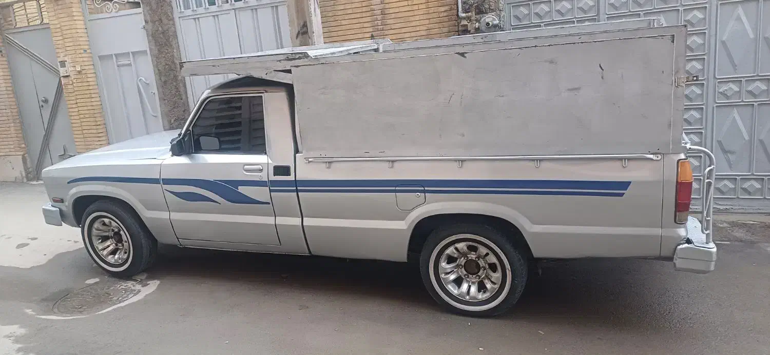 مزدا وانت تک کابین ۲۰۰۰ مدل ۸۴ خیلی تمیز|خودرو سواری و وانت|اصفهان, کوی امیریه|دیوار