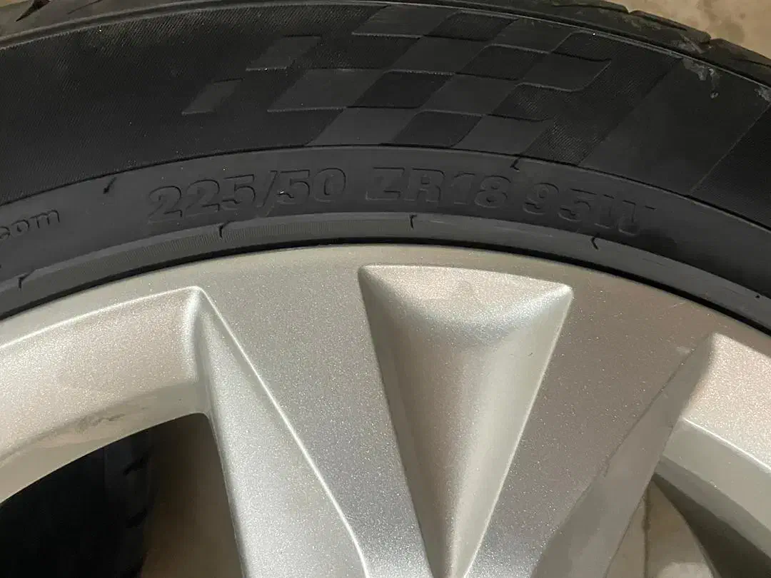 رینگ و لاستیک ۱۸ اینچ لکسوزی|قطعات یدکی و لوازم جانبی|تهران, آشتیانی|دیوار