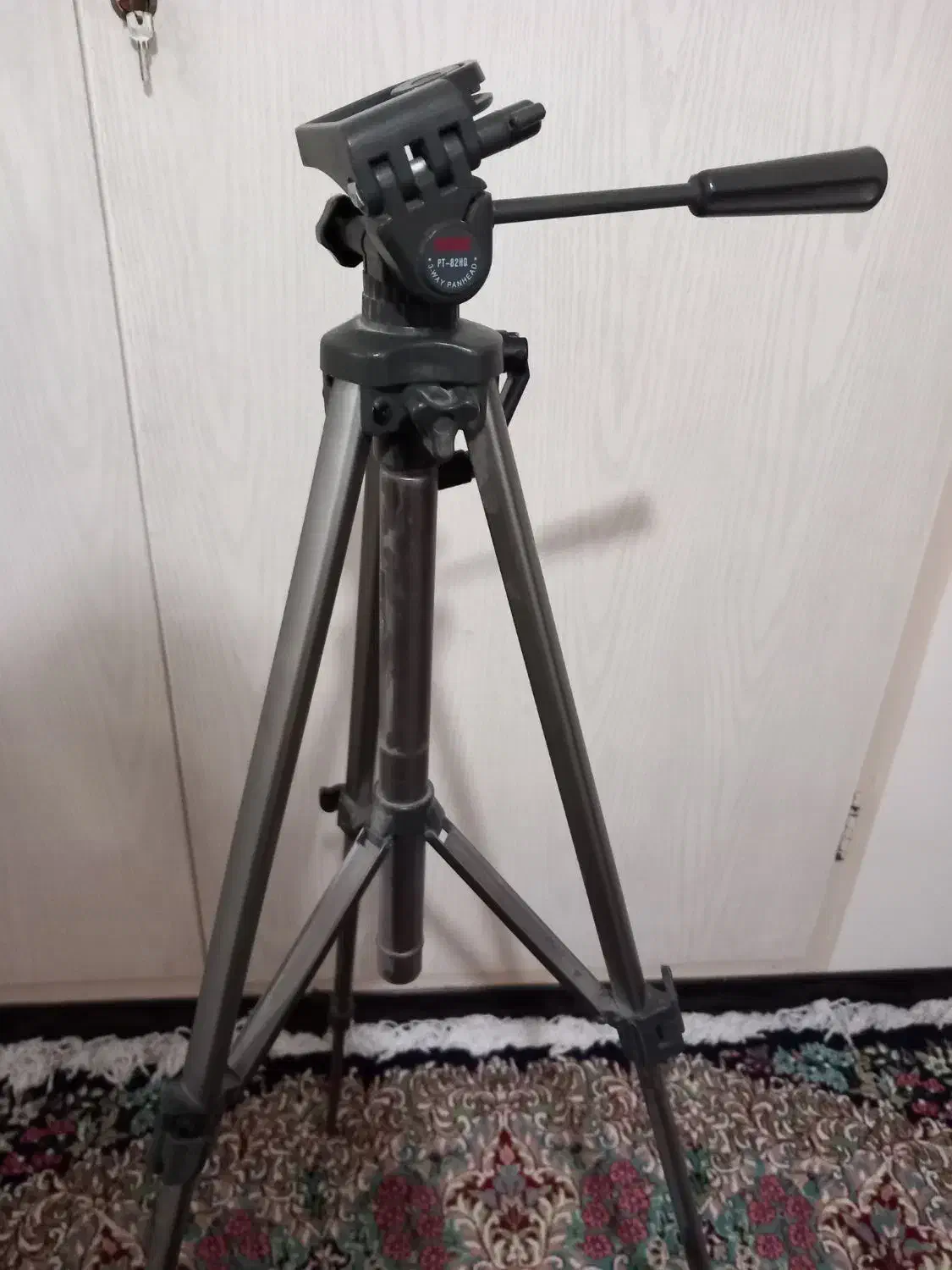 پایه دوربینSOLIDEX|دوربین عکاسی و فیلم‌برداری|کرج, دهقان ویلا|دیوار