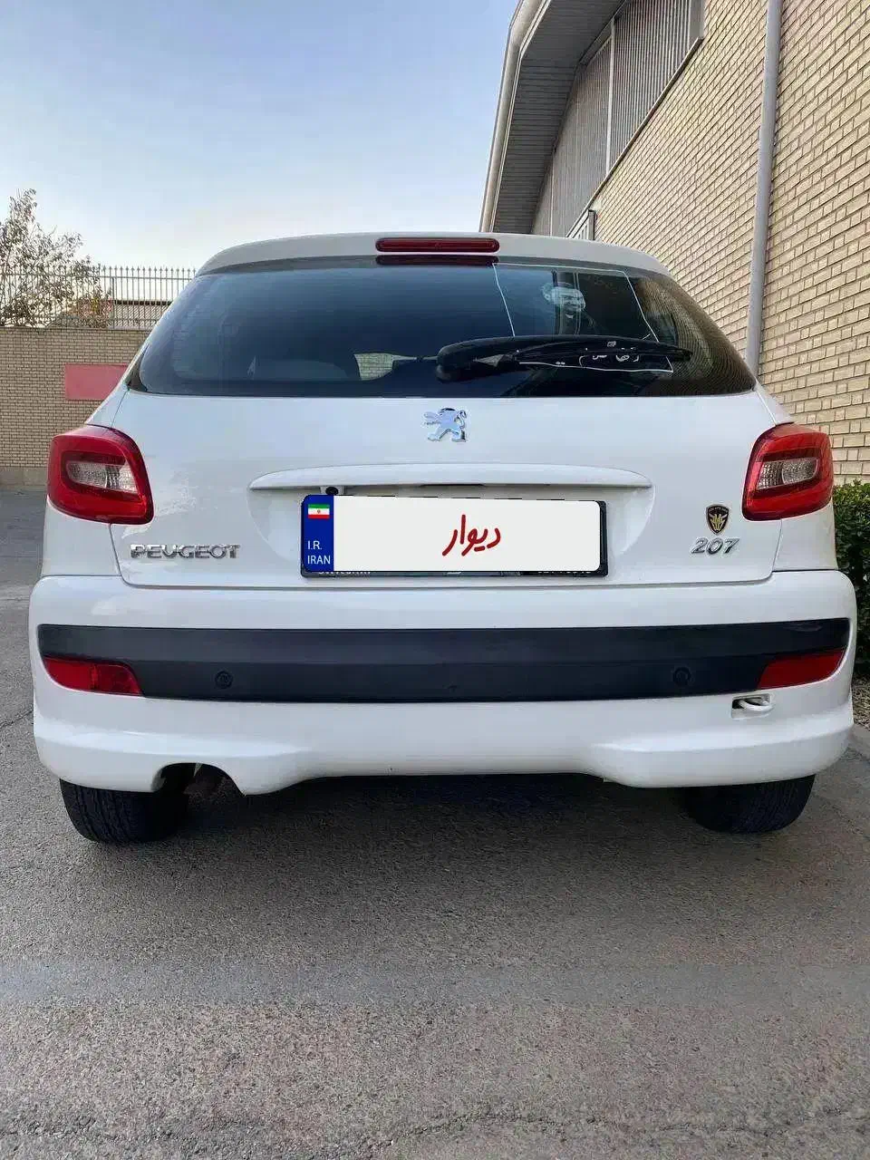 پژو 207 فول مدل 99 سفید دنده با برگه کارشناسی|خودرو سواری و وانت|تهران, جوانمردان (اندیشه)|دیوار