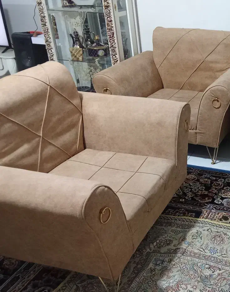 2عدد مبل تک نفره فقط یک‌‌ میلیون|مبلمان خانگی و میز عسلی|برخوار, |دیوار