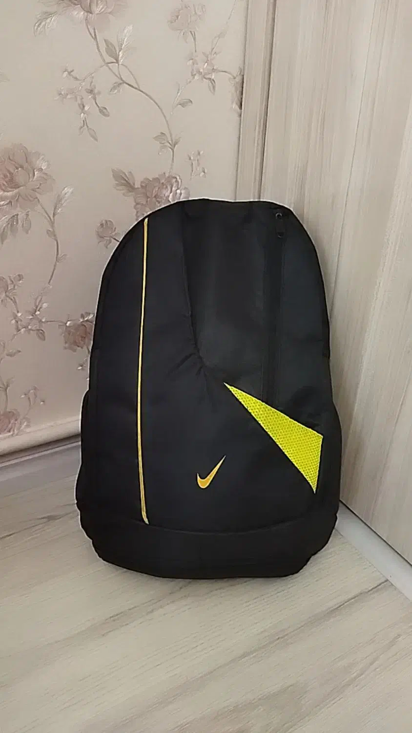 پالتو.کوله پشتی.کفش.کاپشن شلوار ورزشی و  کت|لباس|تبریز, |دیوار