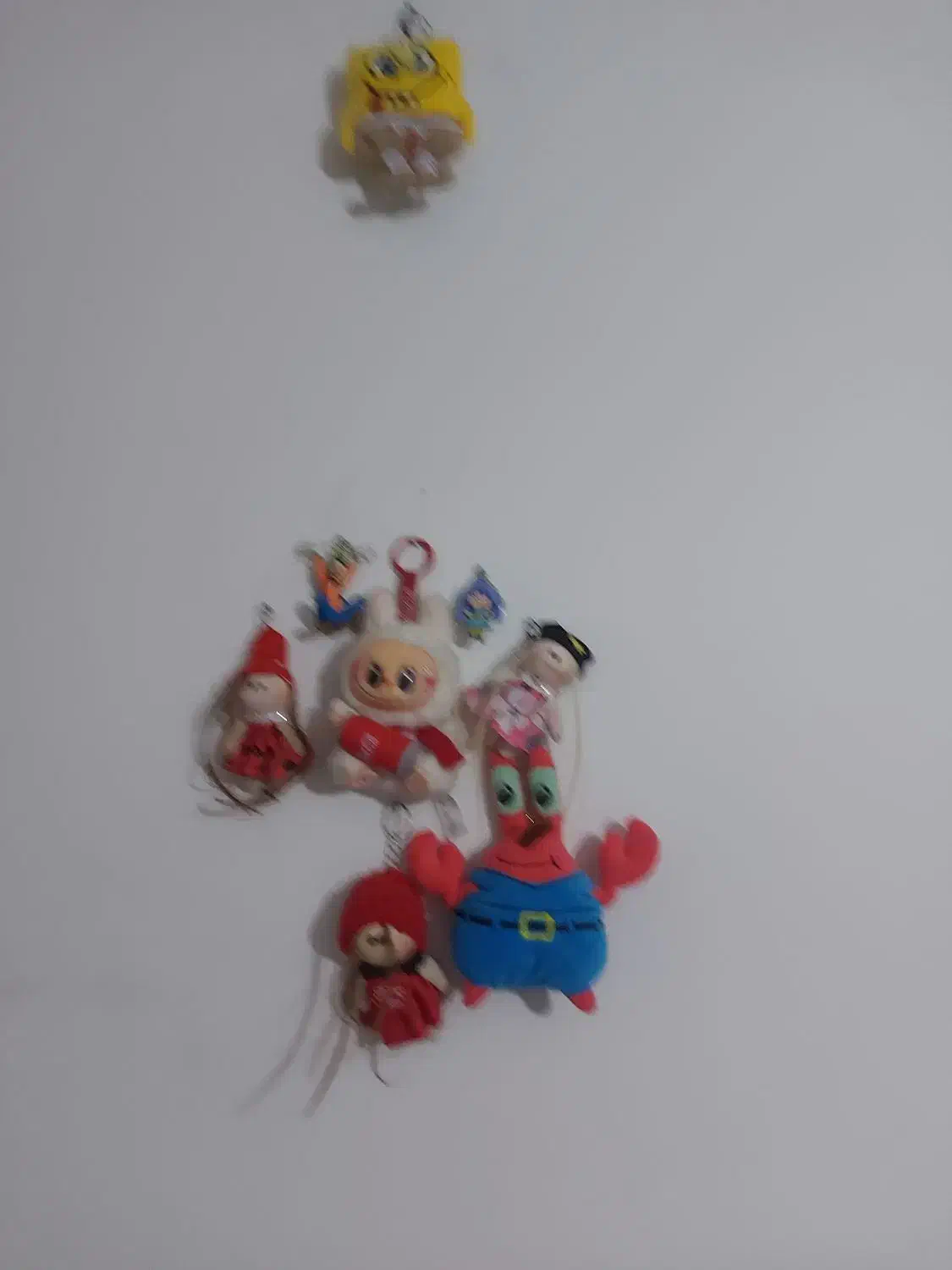 عروسک لبوبو|اسباب‌‌بازی|پردیس, فاز ۱|دیوار