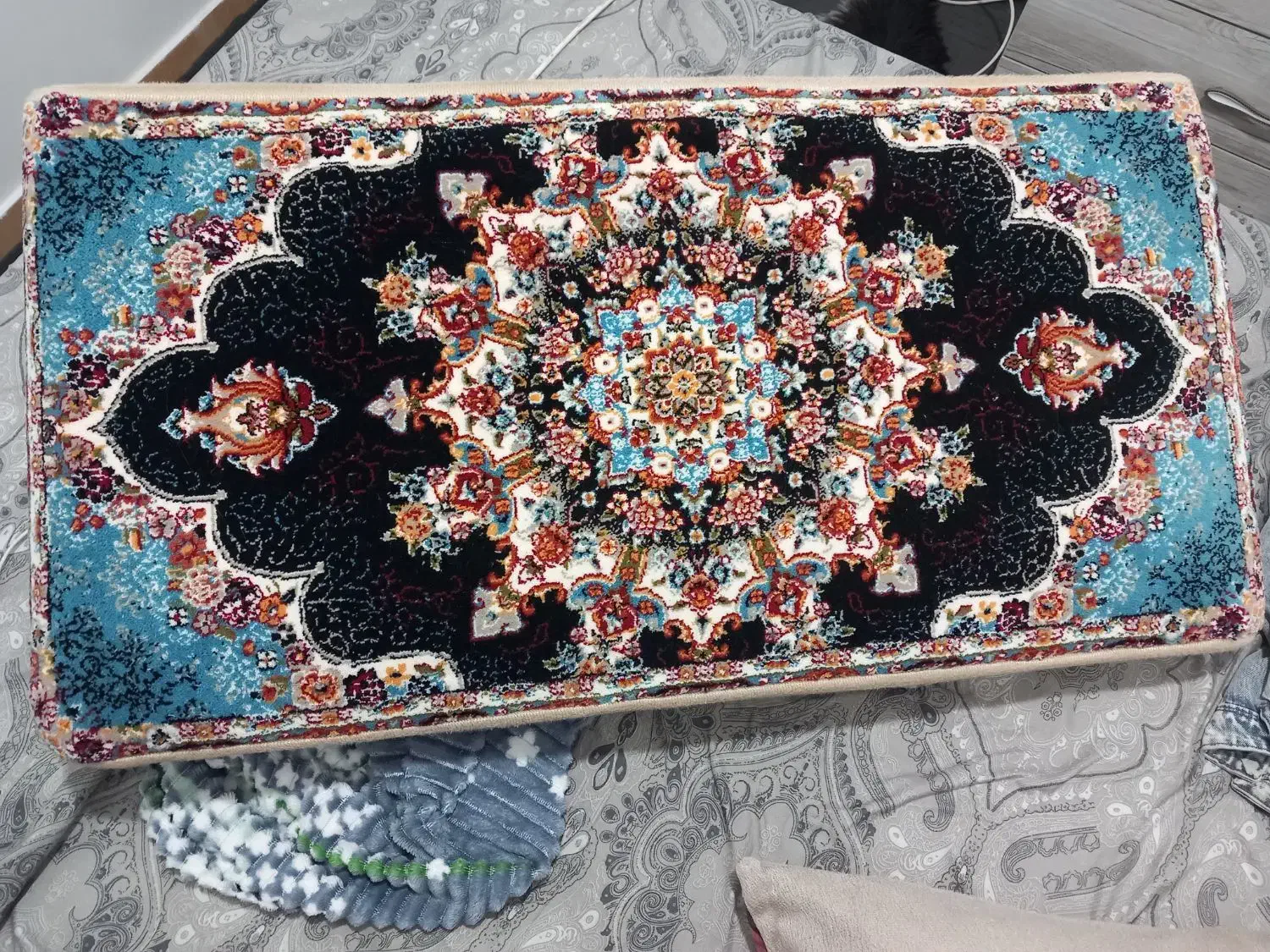 یه جفت پشتی نو به هیچ عنوان استفاده نشده|پشتی|بومهن, |دیوار