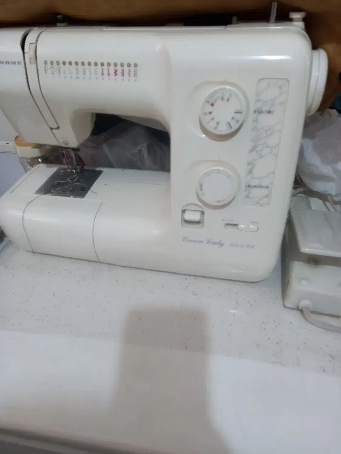 چرخ خیاطی|چرخ خیاطی و ریسندگی|شیراز, کوشک میدان|دیوار