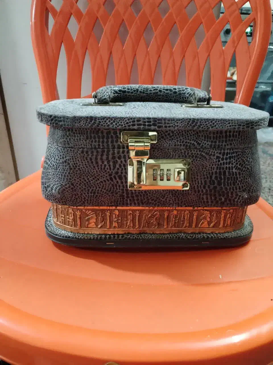 کیف|کیف، کفش، کمربند|بیرجند, |دیوار