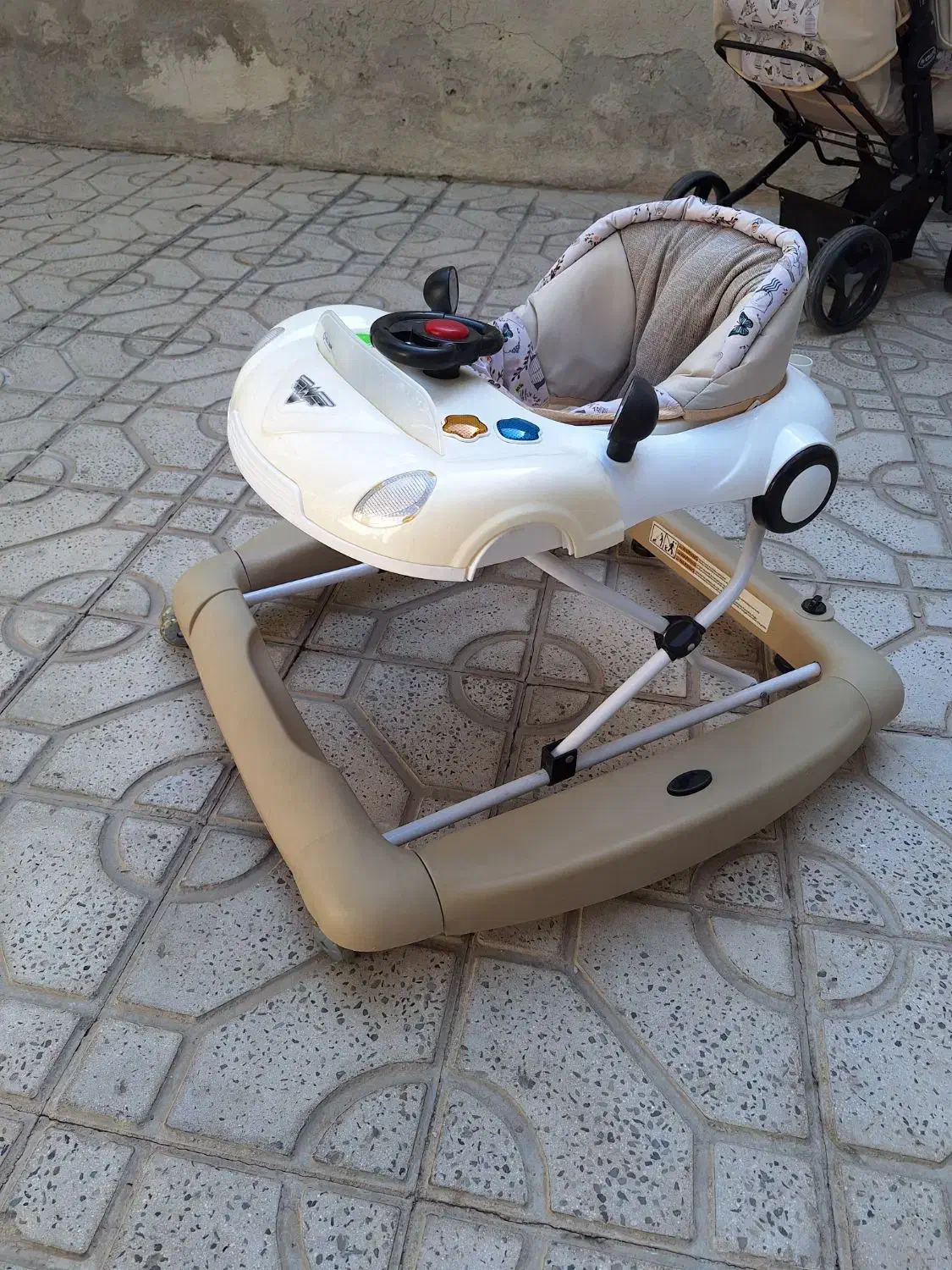 کالسکه و روروئک|کالسکه و لوازم جانبی|اسلامشهر, شهرک قائمیه|دیوار