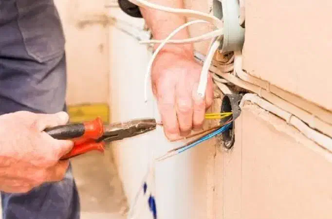 خدمات فوری برقکاری ساختمانی رضوانشهر و تیران|خدمات پیشه و مهارت|تیران, |دیوار