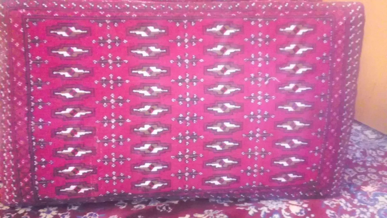 دوعددپشتی سنتی|پشتی|اصفهان, شاهزید|دیوار