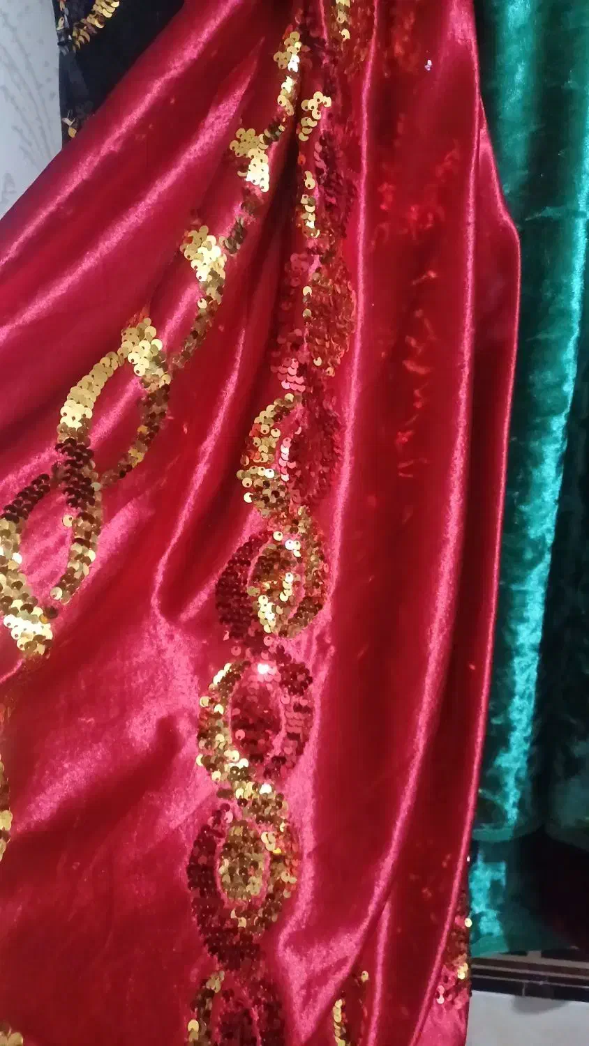 پارچه مخمل و خیاطی|لباس|شوش, |دیوار