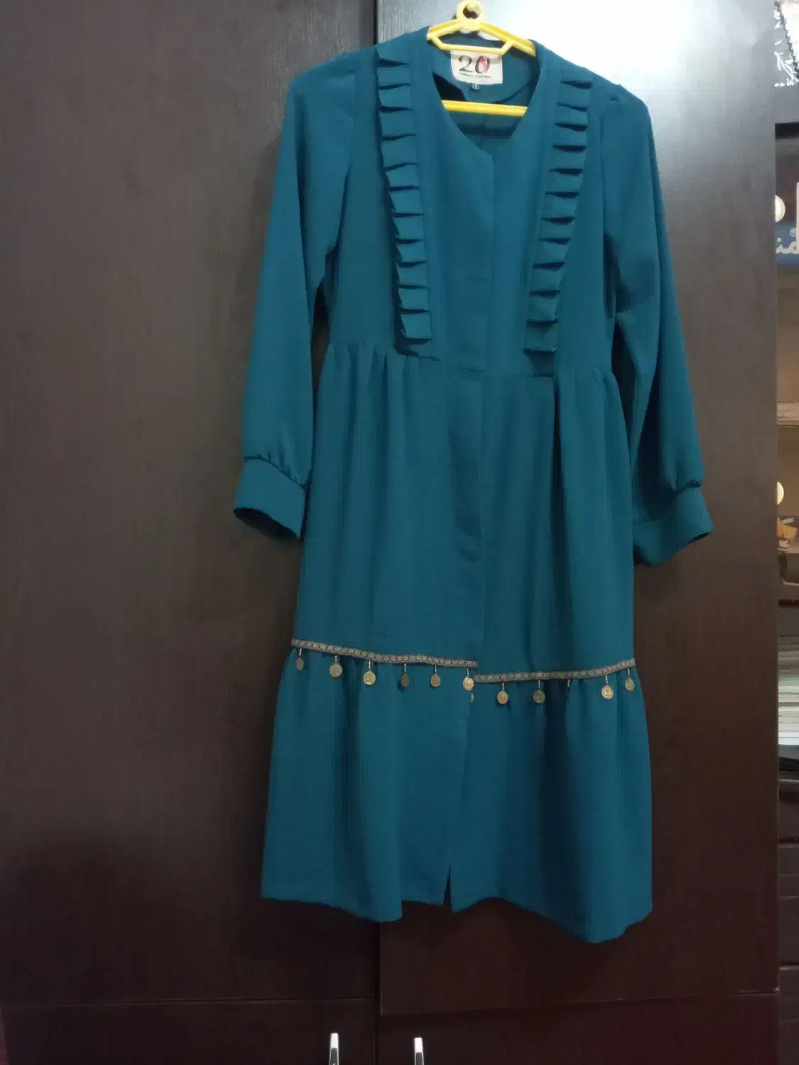 مانتو|لباس|قائن, |دیوار