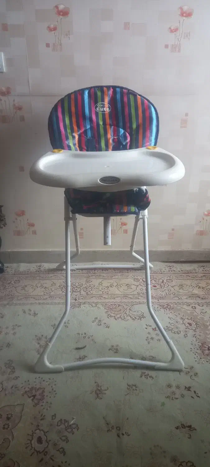 صندلی غذا مارک دلیجان|تخت و صندلی بچه|فردیس, داوری|دیوار