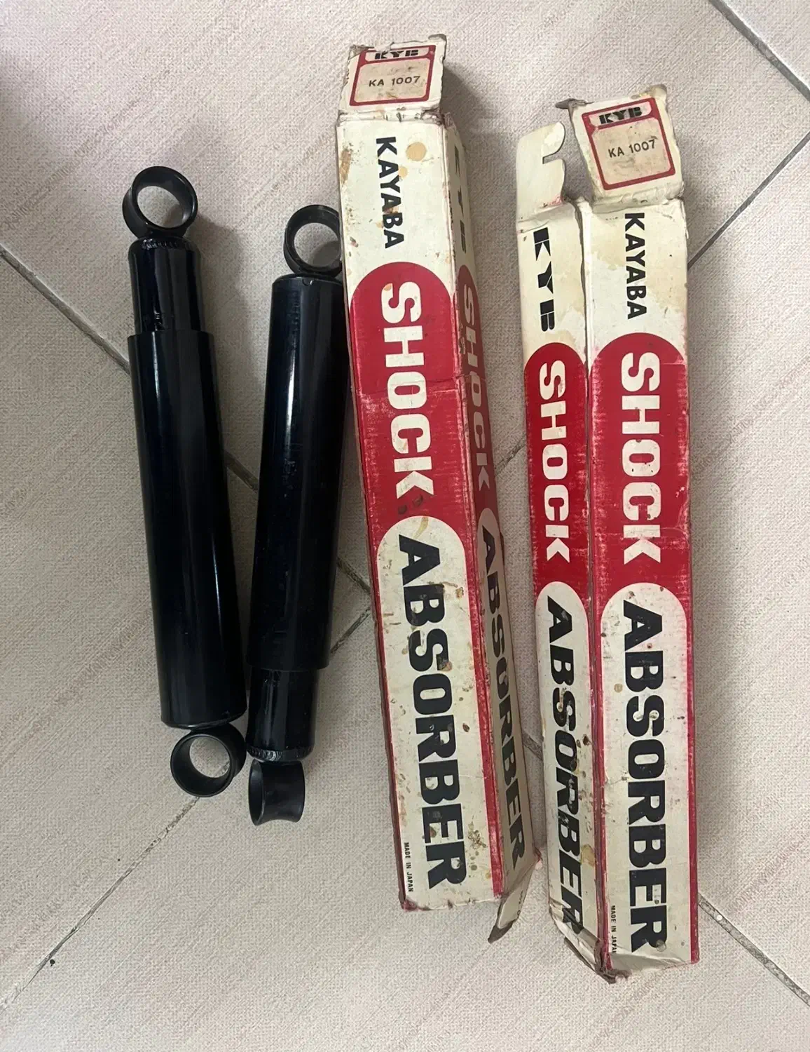 ۲ کمک فنر عقب و ۱ کمک فنر جلو و صفحه دیسک|قطعات یدکی و لوازم جانبی|شیراز, فلکه گاز|دیوار