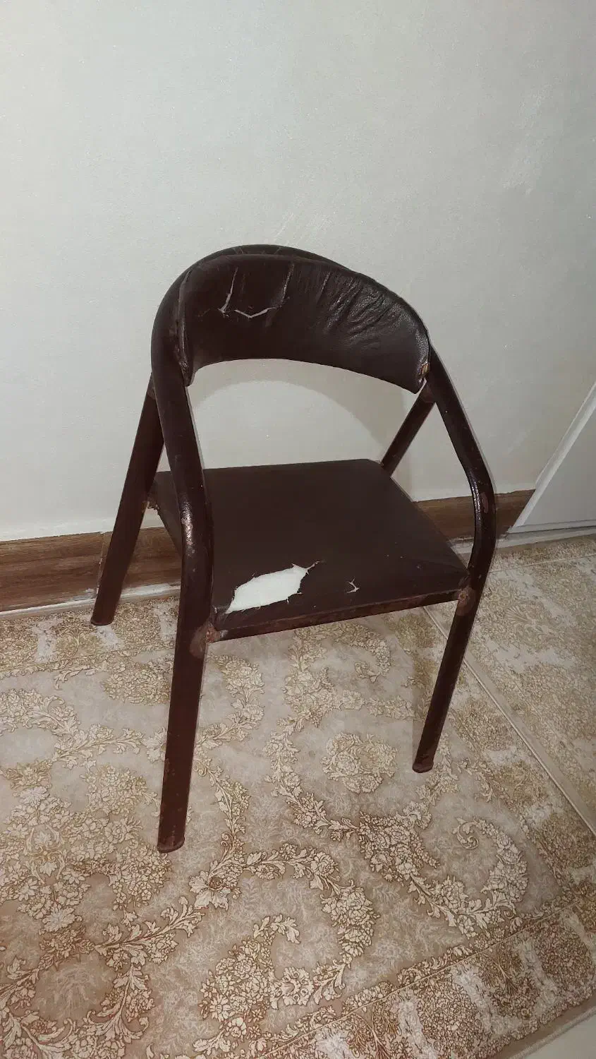 دوتا صندلی|صندلی و نیمکت|بندر ماهشهر, |دیوار