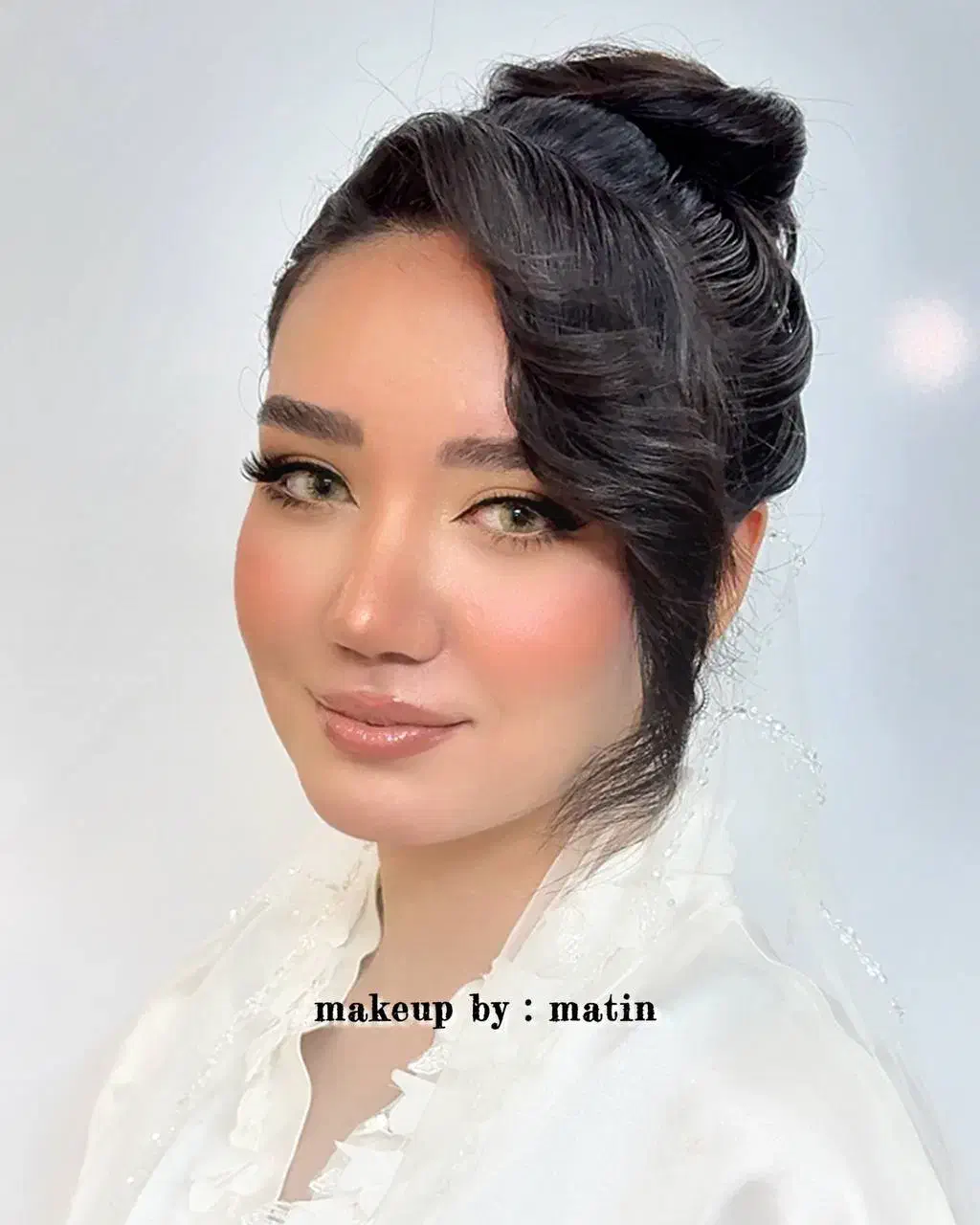 آموزش شینیون|خدمات آرایشگری و زیبایی|مشهد, سیلو|دیوار