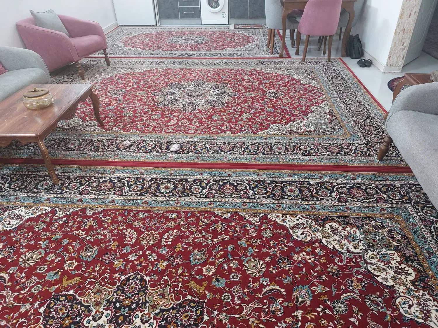 فرش دوازده و نه متری همراه کناره|فرش|چمستان, |دیوار