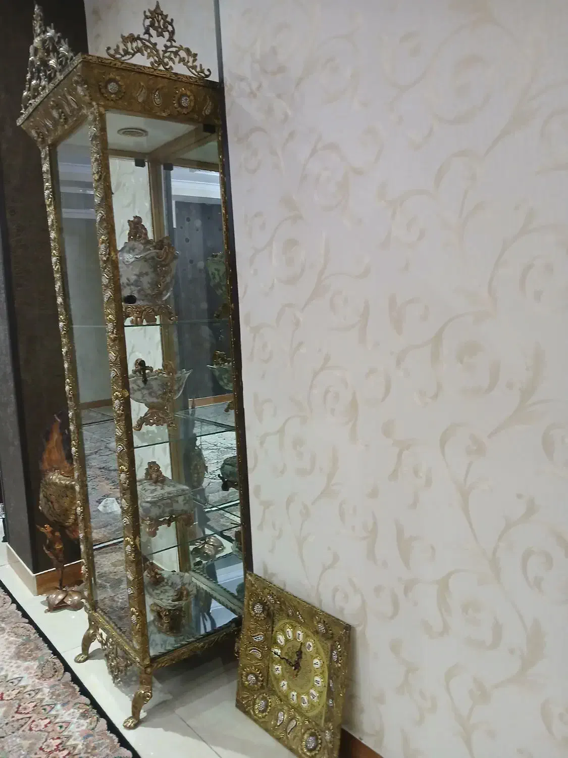 بوفه برنجی اصل و مجسمه ماهی مسی برنجی|بوفه، ویترین، کنسول|کرج, شاهین‌ویلا|دیوار