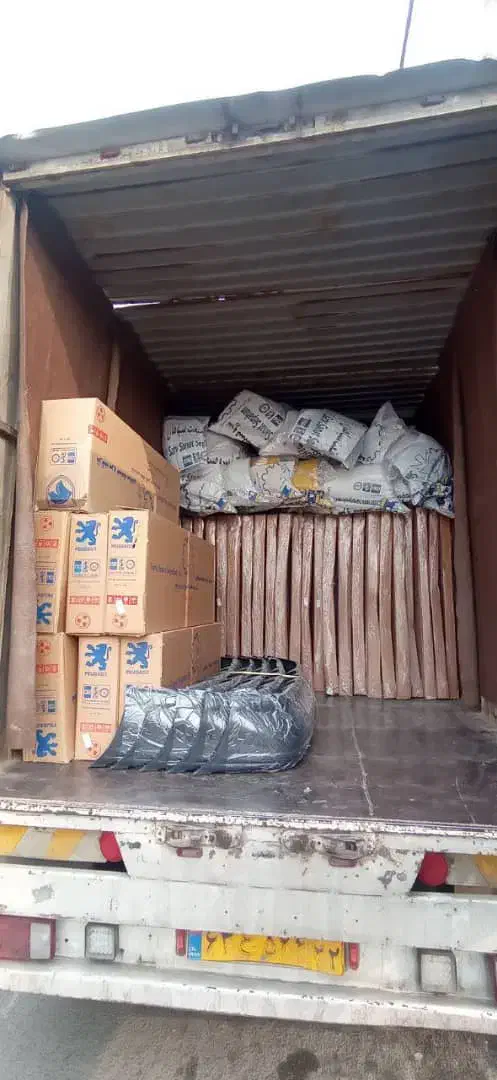 گلگیر پژو ۱۳۲ پارس ۲۰۶ تیبا ۱۱۱ دنا ۲۰۷|قطعات یدکی و لوازم جانبی|تهران, خاوران|دیوار