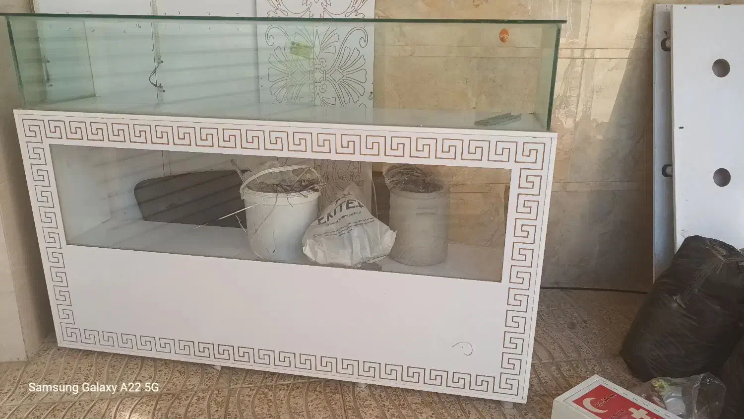 ویترین ام دی اف وشیشه ۸میل|بوفه، ویترین، کنسول|بانه, |دیوار