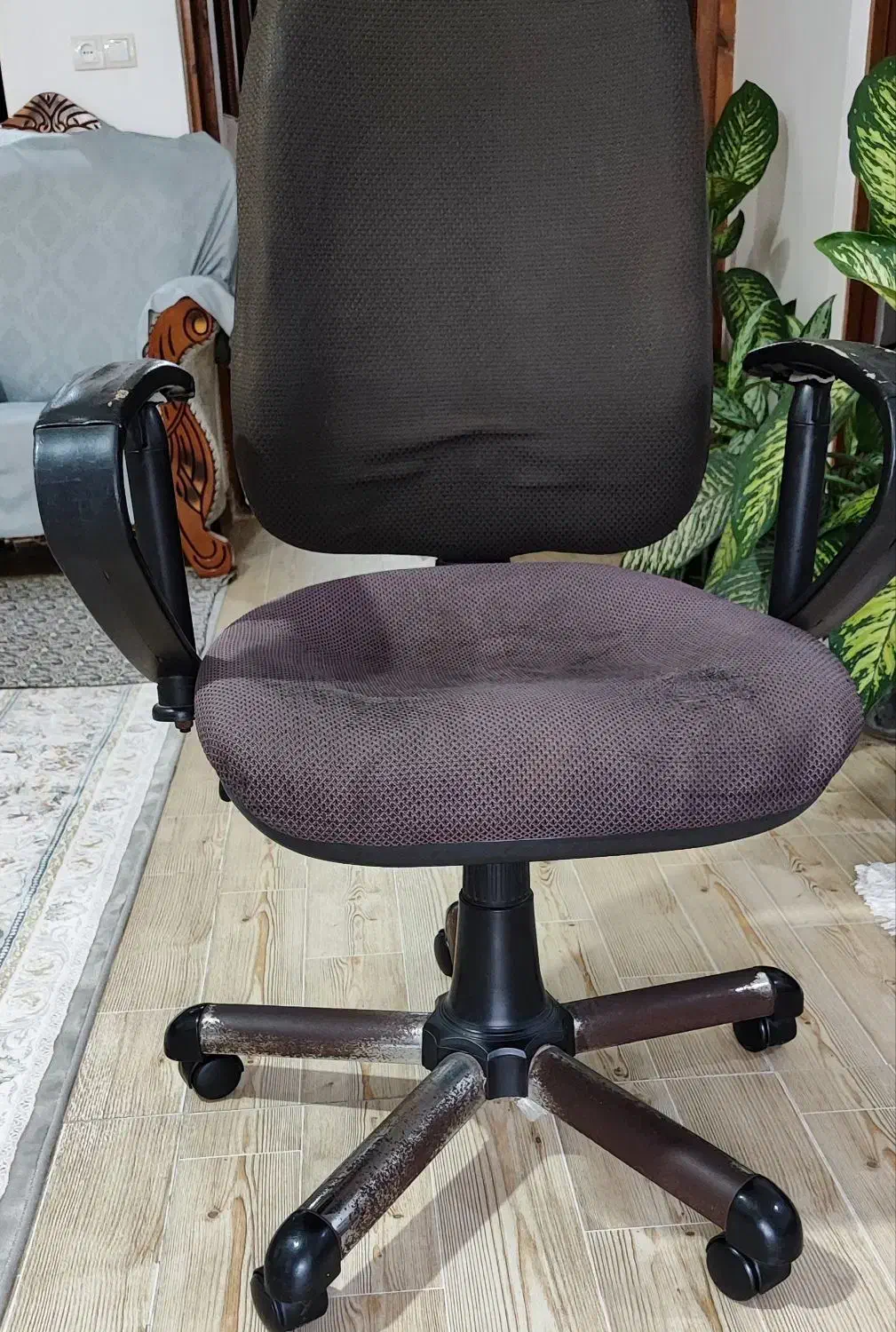 فروش صندلی اداری - کامپیوتر کارکرده|صندلی و نیمکت|فومن, |دیوار