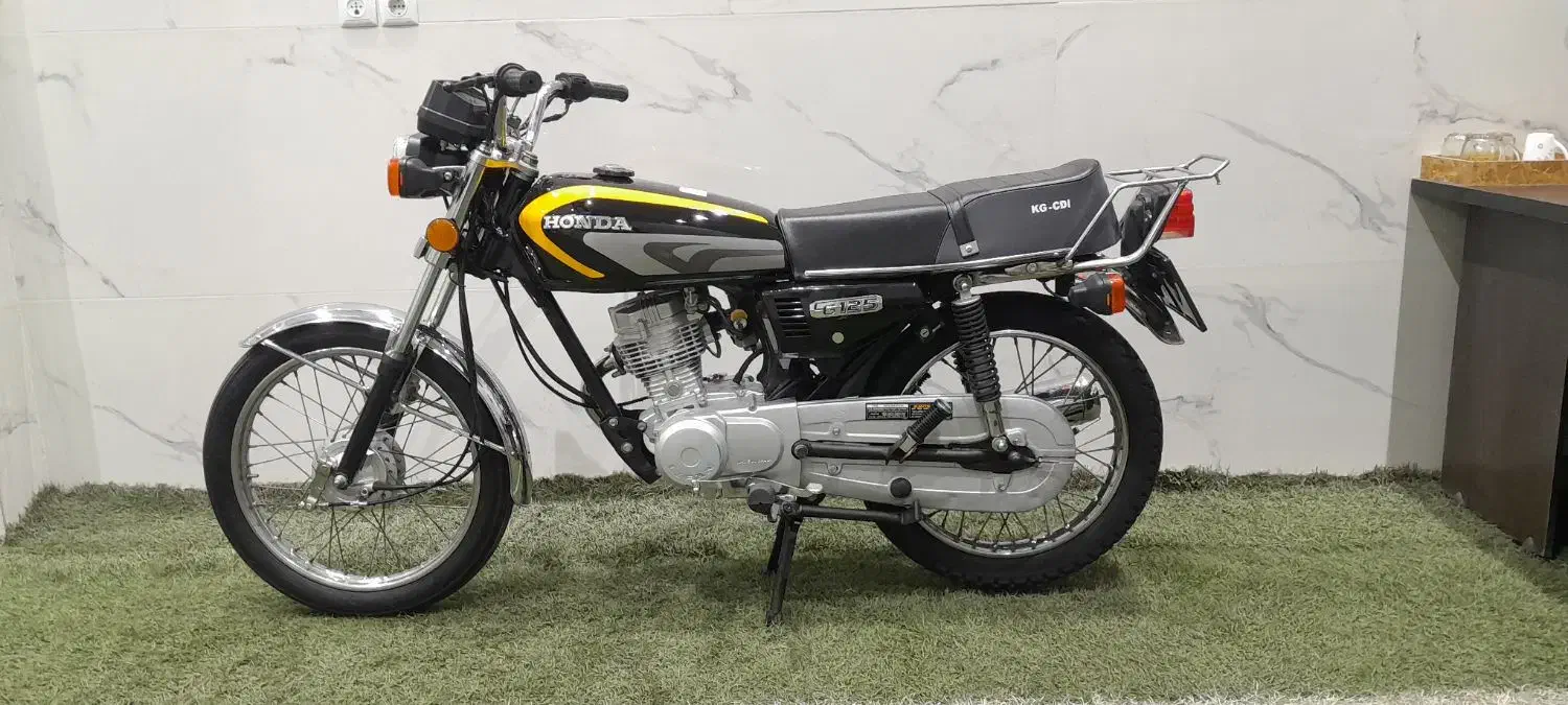 هندا مدل ۹۵ درحد صفر مدارک تکمیل باکارت سوخت|موتورسیکلت|قم, علی آباد سعدگان|دیوار