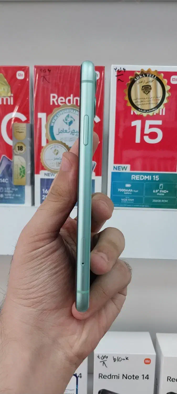 ایفون ۱۱نرمال|موبایل|فردیس, شهرک شهید حسینی|دیوار