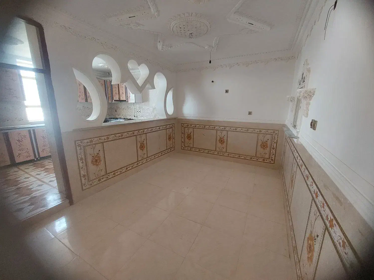 واحد آپارتمان نوسازطبقه بالا دردزک نزدیک مسکن ملی|اجارهٔ آپارتمان|سراوان, |دیوار