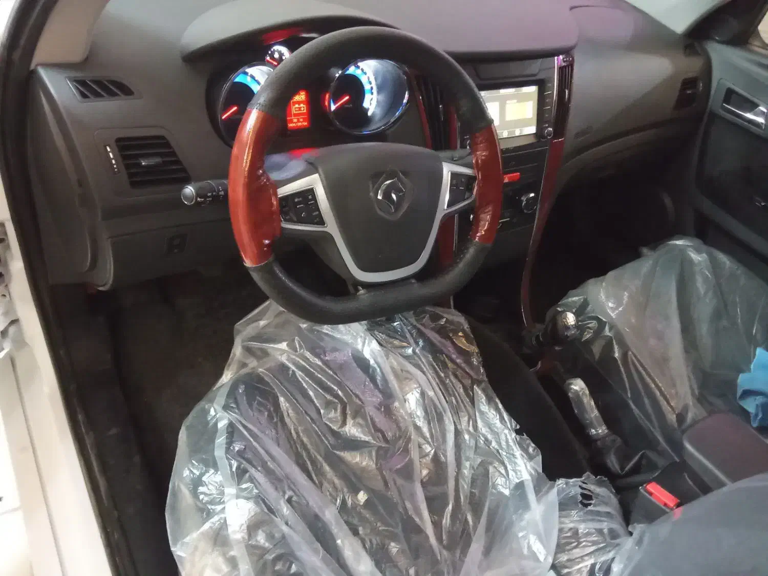 دنا پلاس 6دنده عروسک|خودرو سواری و وانت|بروجرد, |دیوار