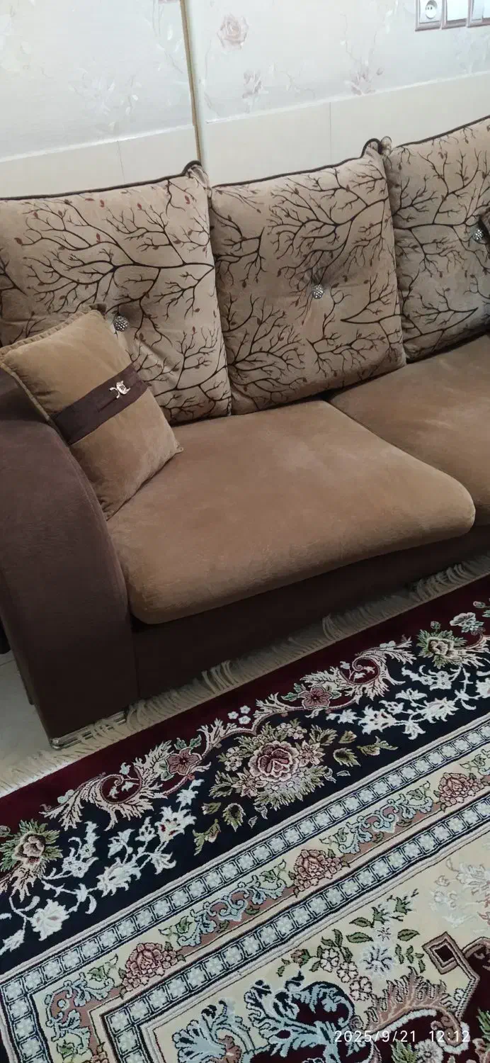 مبل راحتی|مبلمان خانگی و میز عسلی|قرچک, زیبا شهر|دیوار