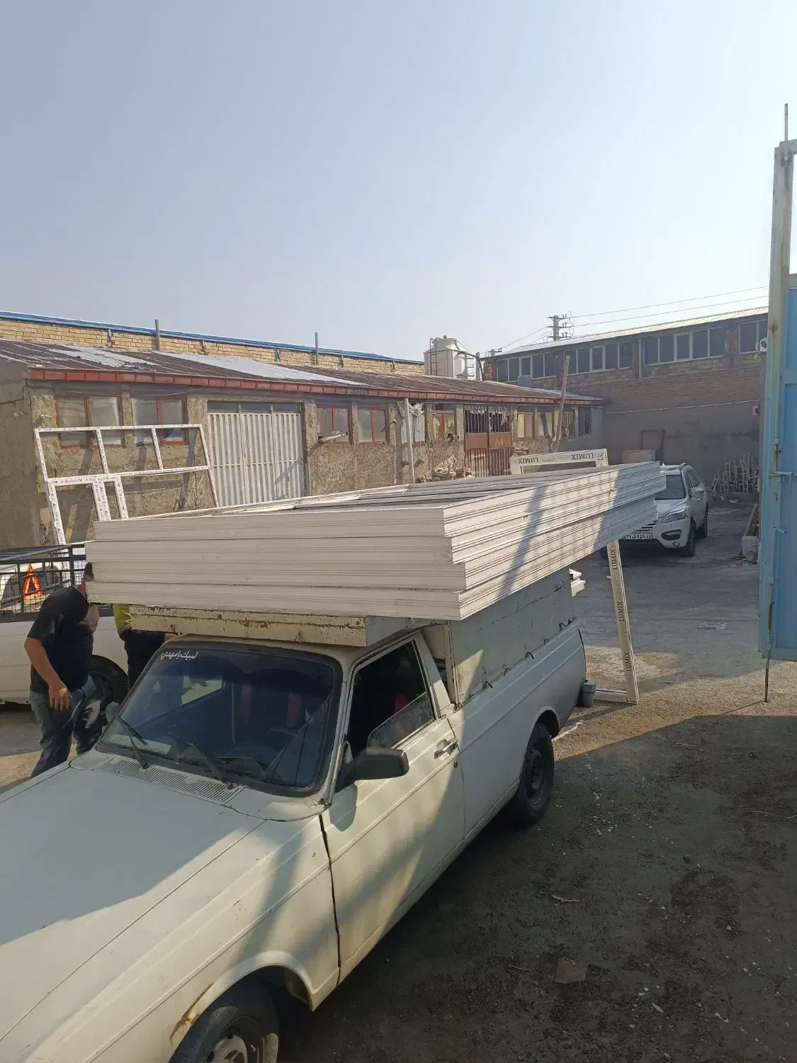 نیازمند نصاب ماهر درب وپنجره دوجداره|خدمات پیشه و مهارت|تبریز, |دیوار